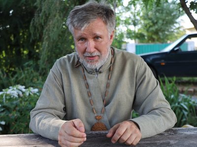 Єпископ Никодим: Архієрей не повинен забувати, що він ходить на двох ногах по землі