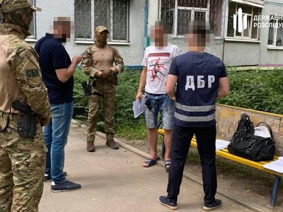 На Харківщині судитимуть експравоохоронця, який зі спільниками вибивав гроші з наркозалежних