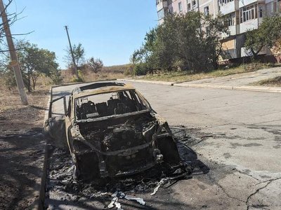 Російський безпілотник поцілив у автівку журналістів зі Швеції