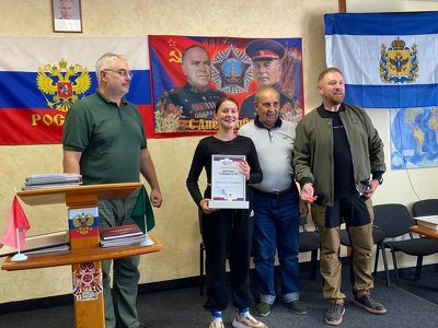На Херсонщині прокремлівські медіа залучають 15-річніх дівчат до роботи в небезпечній зоні