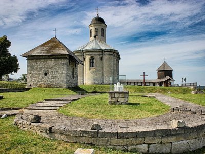 В Ермітажі зберігаються знахідки розкопок з Галича, датовані ХІІ століттям