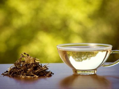 Проти тромбів і для серця: простий, але неймовірно корисний чай