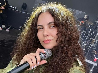 Вперше за довгий час Настя Каменських презентувала трек з відомою співачкою в дуеті