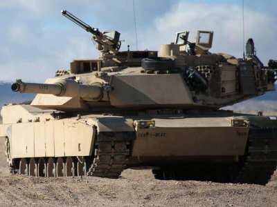 Зеленський повідомив про прибуття танків Abrams в Україну