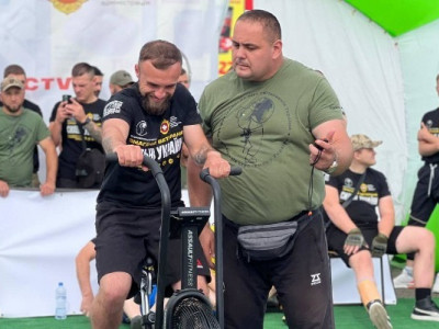 Сильні України: в Рівному більше сотні ветеранів з'ясовували хто могутніший (ФОТО)