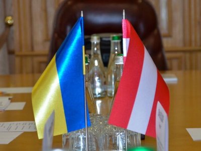 Зеленський провів переговори з президентом Нацради Австрії