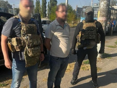 СБУ затримала священника УПЦ (МП), який торгував російською зброєю