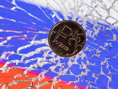 США заморозили російські активи на $8 млрд: чи використають ці гроші на відновлення України