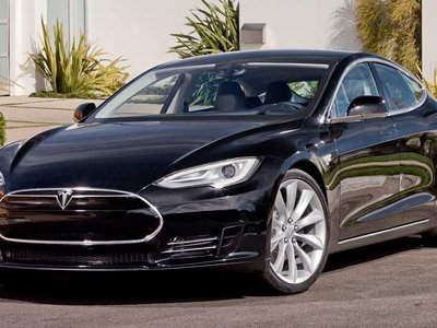 Tesla проїхала у таксі 500 000 км. Власник розкрив реальну вартість володіння електрокаром