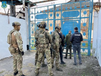 На Хмельниччині «смотрящий» за колонією керував наркобізнесом