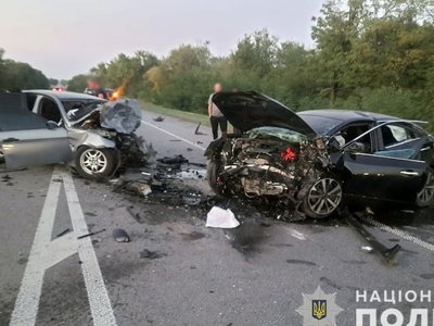 На Запоріжжі внаслідок лобового зіткнення двох іномарок загинули четверо громадян: відкрито кримінальне провадження