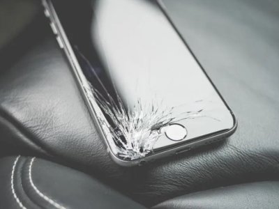 Чому не можна користуватися смартфоном, якщо розбилося скло
