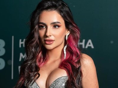 Анна Трінчер повідомила, що невідомі хотіли зірвати прем’єру її нового кліпу