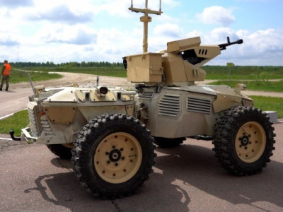 ЗСУ вже використовують наземний бойовий дрон Ironclad на фронті