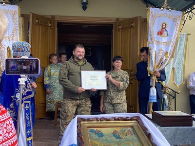 Грамоту від головнокомандувача ЗСУ Валерія Залужного отримав тернопільський журналіст і волонтер Тарас Савчук