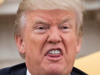Верховний суд США не став забороняти Трампу балотуватися в президенти, – CNN