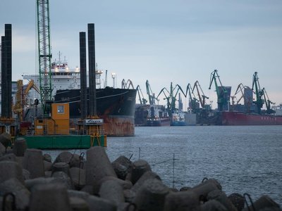 Перевірку українського зерна перенесли з польського кордону в порт Литви: в чому причина