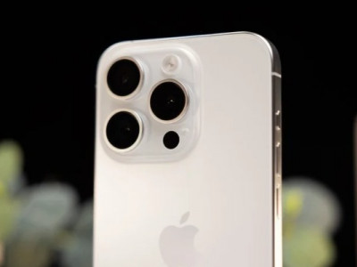 Apple тестує iPhone 16 Pro з дірявим екраном замість Dynamic Island