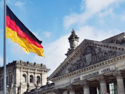 Діра в бюджеті Німеччини поставила на паузу допомогу Україні на 8 млрд євро, - Reuters