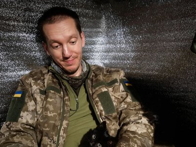 «Стріляти з міномета вчились одразу по ворогу»: відверта розмова з ЛГБТ+ військовою