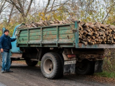 Українці можуть отримати 16 тисяч гривень на дрова та вугілля: що відомо