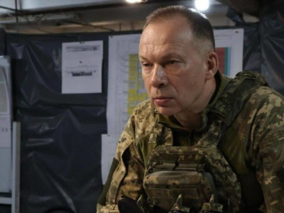Поблизу Бахмута точаться тяжкі бої — Сирський