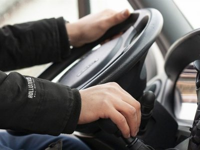 Відтепер теоретичний іспит з водіння можна складати без обов’язкового навчання в автошколі
