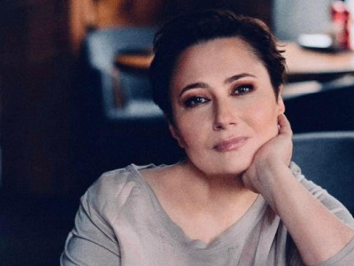 Люди! Що у вас зламалося? Мозгова поділилася постом про новорічні ялинки