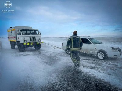  В Україні через потужні снігопади загинули 10 людей: яка ситуація у регіонах зараз 