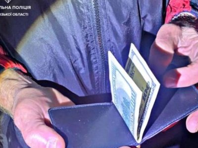 Пропонував хабара патрульним: у Запоріжжі затримали водія, позбавленого права керування