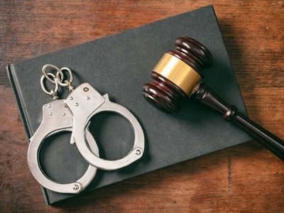 Рецидивіст отримав 14 років тюрми за вбивство сусідки та поранення двох людей на Житомирщині
