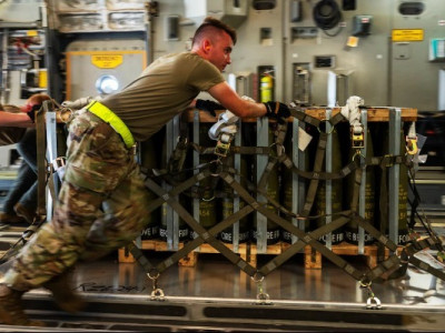 США збільшать виробництво боєприпасів у чотири рази