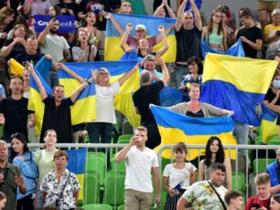 Уряд розглядає повернення вболівальників на стадіони