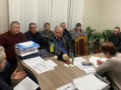 5000 грн кожному військовослужбовцю Вікнянської громади та розглянути ще ряд нагальних питань щодо витрат коштів у воєнний період