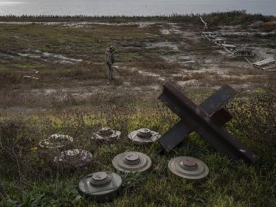 Російських окупантів женуть в атаки на власні мінні поля — речник ЗСУ