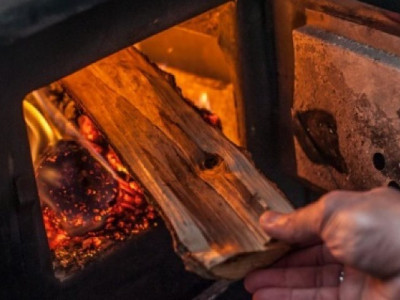 Урядовий проєкт щодо пільг на тверде паливо: хто має право на знижку?