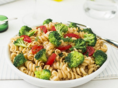 Легко та ситно: готуємо пасту-салат