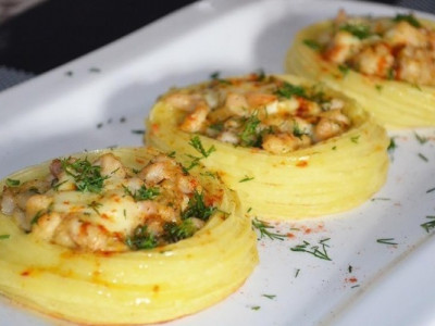 Чоловіки оцінять! Готуємо супер-смачні картопляні гнізда з грибами