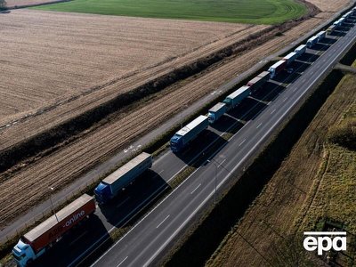Словацькі перевізники заявили про готовність повністю заблокувати КПП Вишнє Нємецке