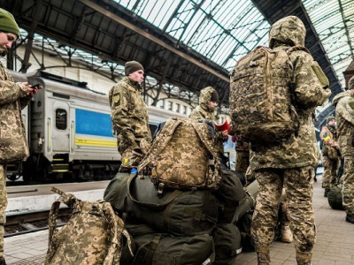 Укрзалізниця запускає сервіс замовлення квитків для військових