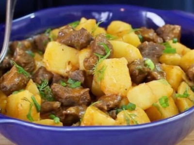 Картопля тушкована з яловичиною: смачний рецепт