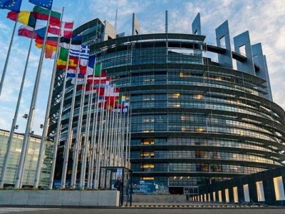 У Європарламенті хочуть не дозволити Орбану шантажувати ЄС