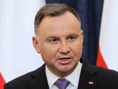 Дуда підписав поправки до Трудового кодексу: що змінится для українців?