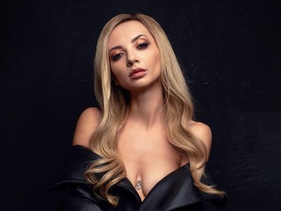 Сопонару розповіла про різницю менталітетів з нареченим-британцем