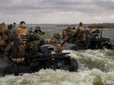 М'ясні штурми тривають, ворог економить бронетехніку, — Гуменюк про ситуацію на лівобережжі Херсонщини