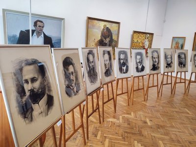 12 портретів українських політиків XX століття презентували у Черкасах