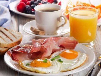 Здуття, печія, отруєння: 5 продуктів, які не можна їсти натщесерце