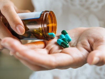Повний гід з антибіотикотерапії циститу: від вибору до профілактики