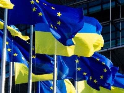 Комітети Європарламенту підтримали 50 млрд євро допомоги для України