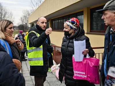 Добірка організацій, які допомагають українцям за кордоном